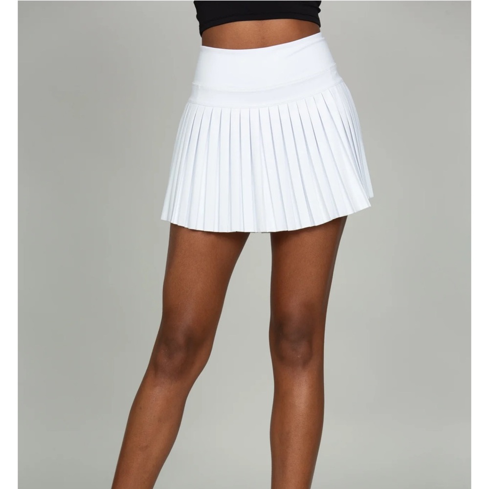 Gold Hinge White Pleated Tennis Skirt